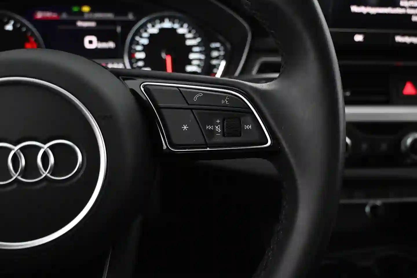 Car Image - 6fN3v0UhXABzEeGMqh38ON