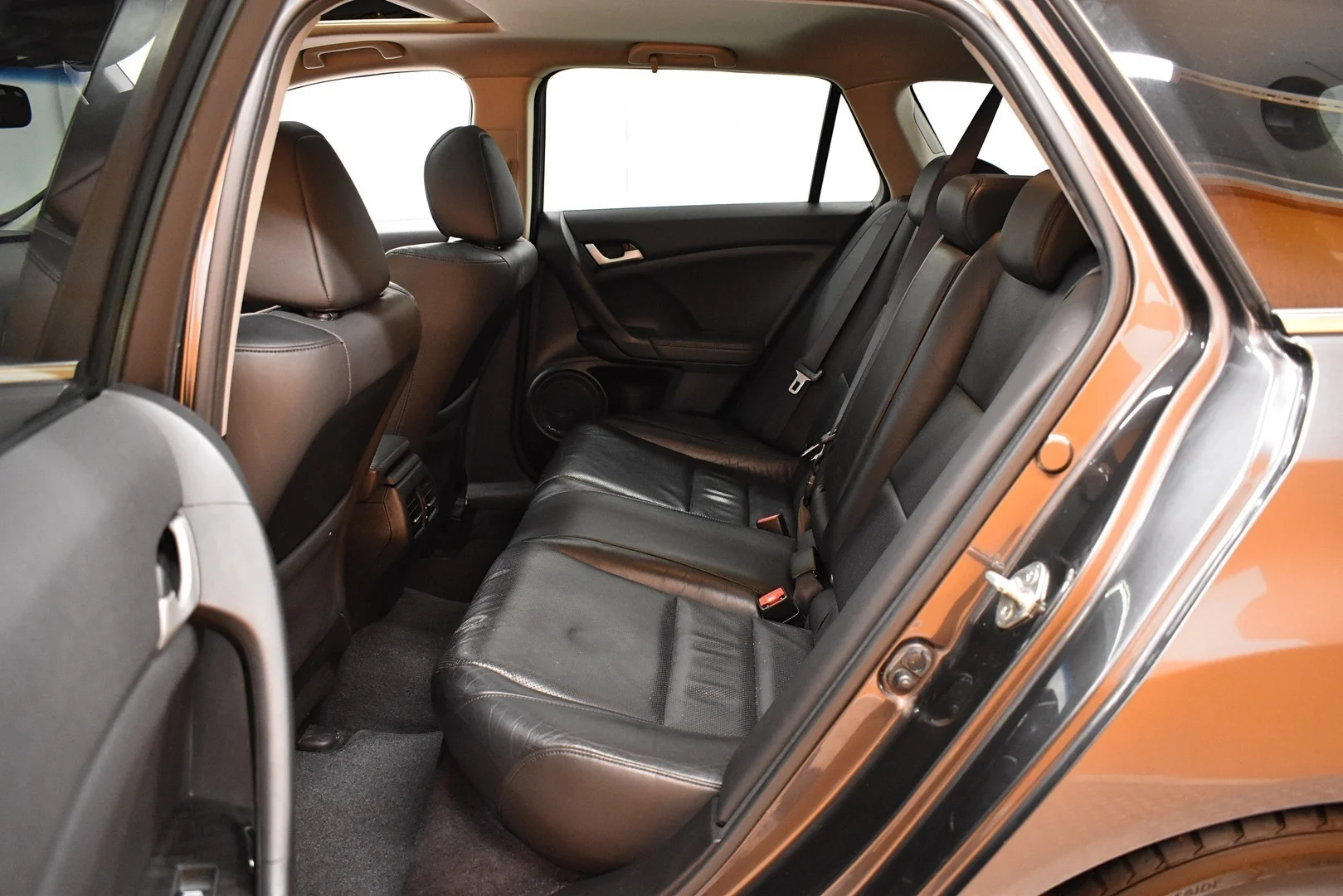 Car Image - qLJ4DGhbebpRa6HcJoZke