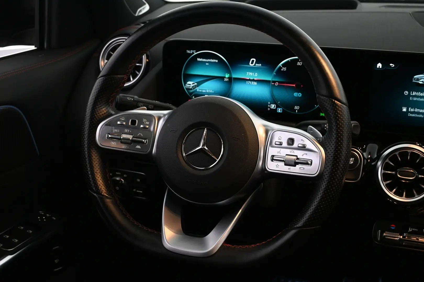 Car Image - 3Pdi0K29OHfY20BqxDw0bd
