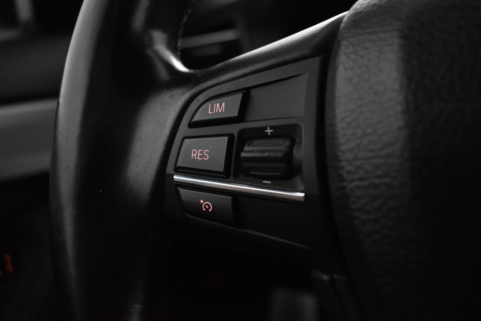 Car Image - 7Bmcu0q4rK4igqAKIRTJfM