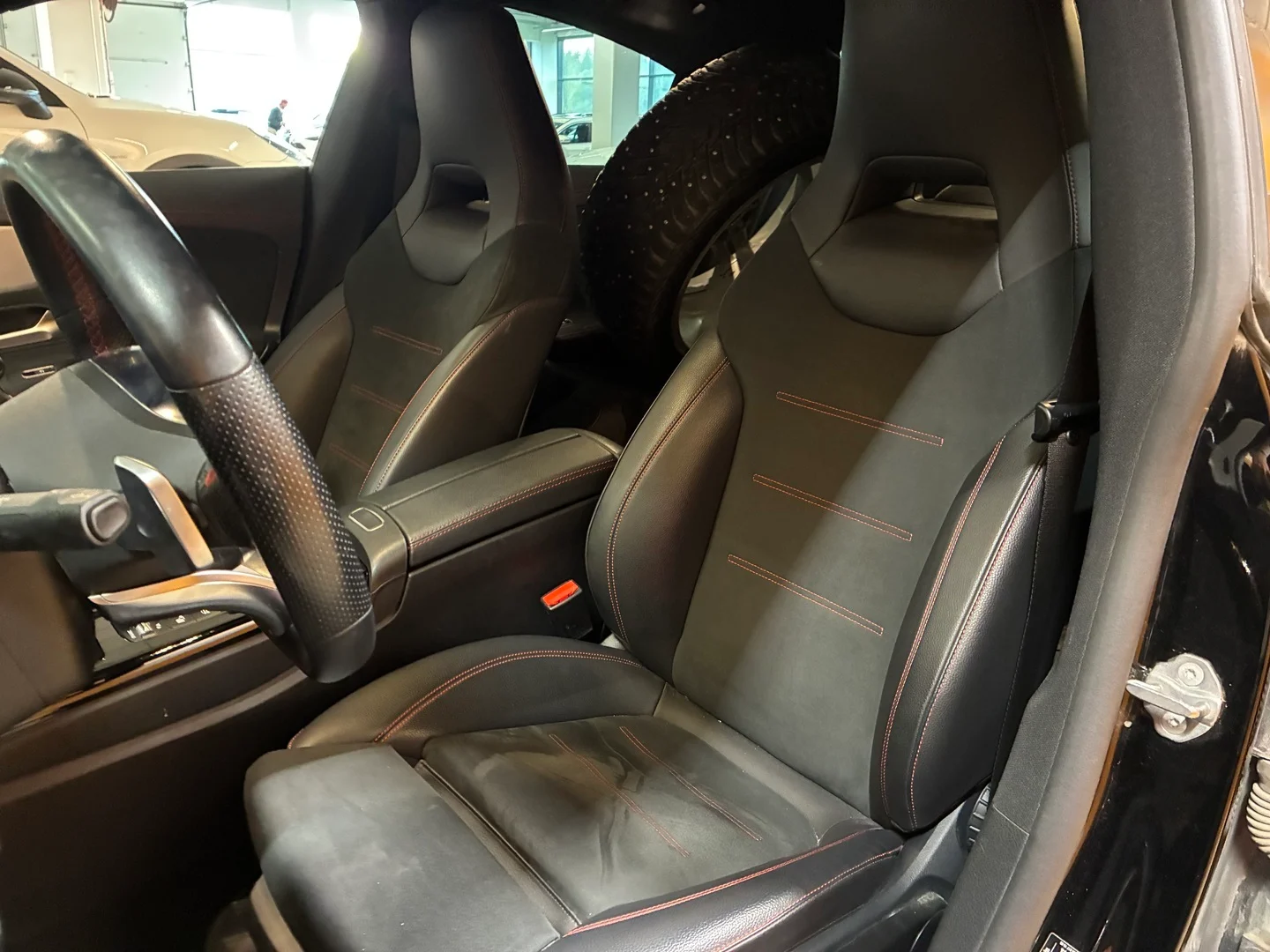 Car Image - lijrKgWrYaAKFlNYZuWKj