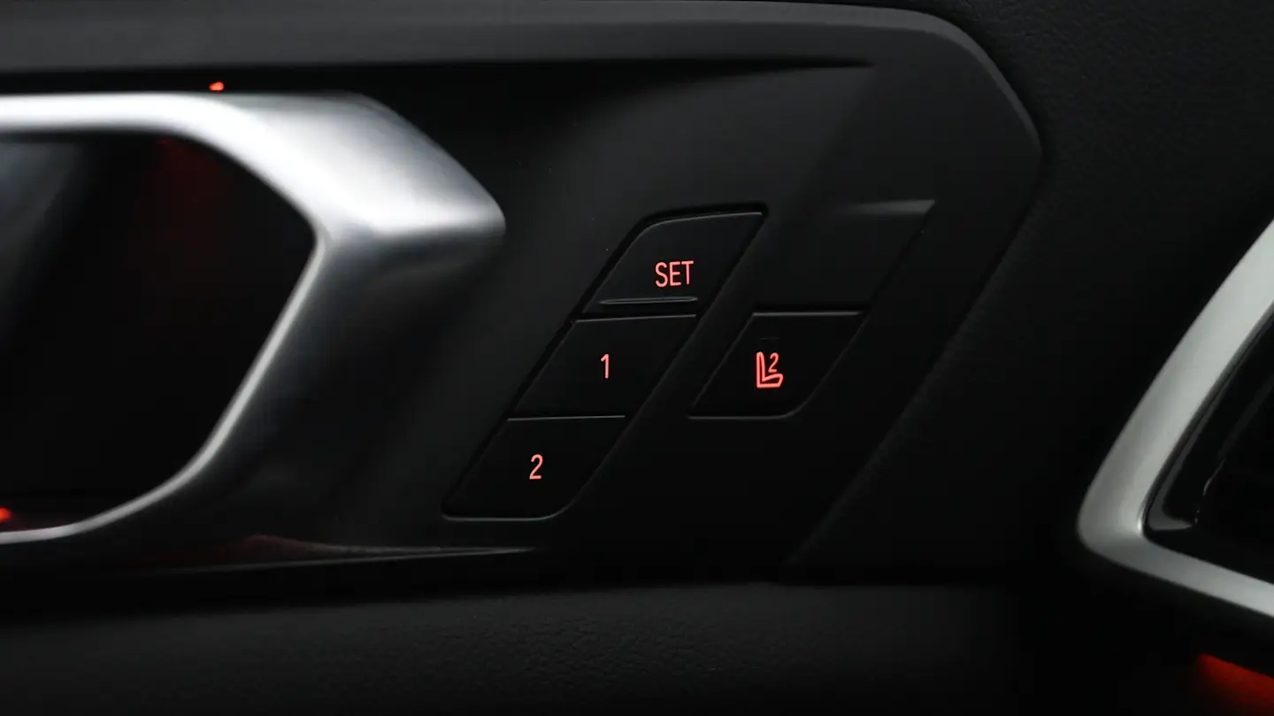 Car Image - 3ijuNtmxH71LSw5yiGF2UD