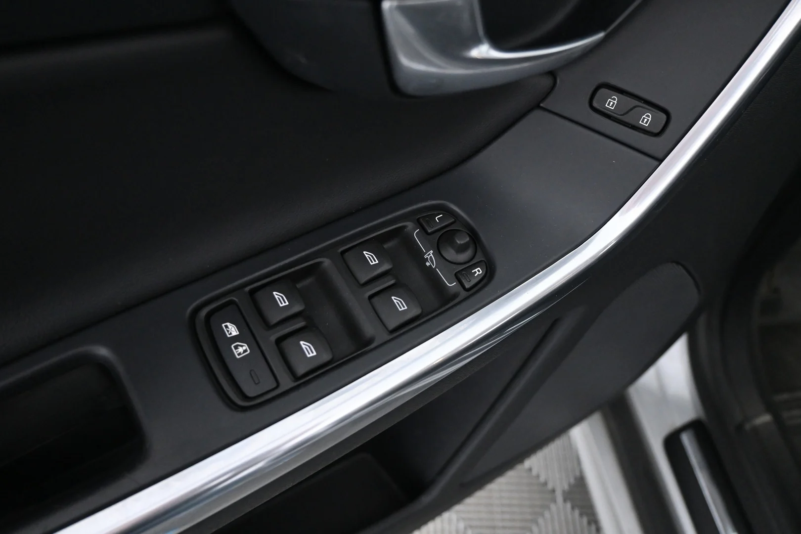 Car Image - 3pbqIWhiimvNeN4kon0ysu