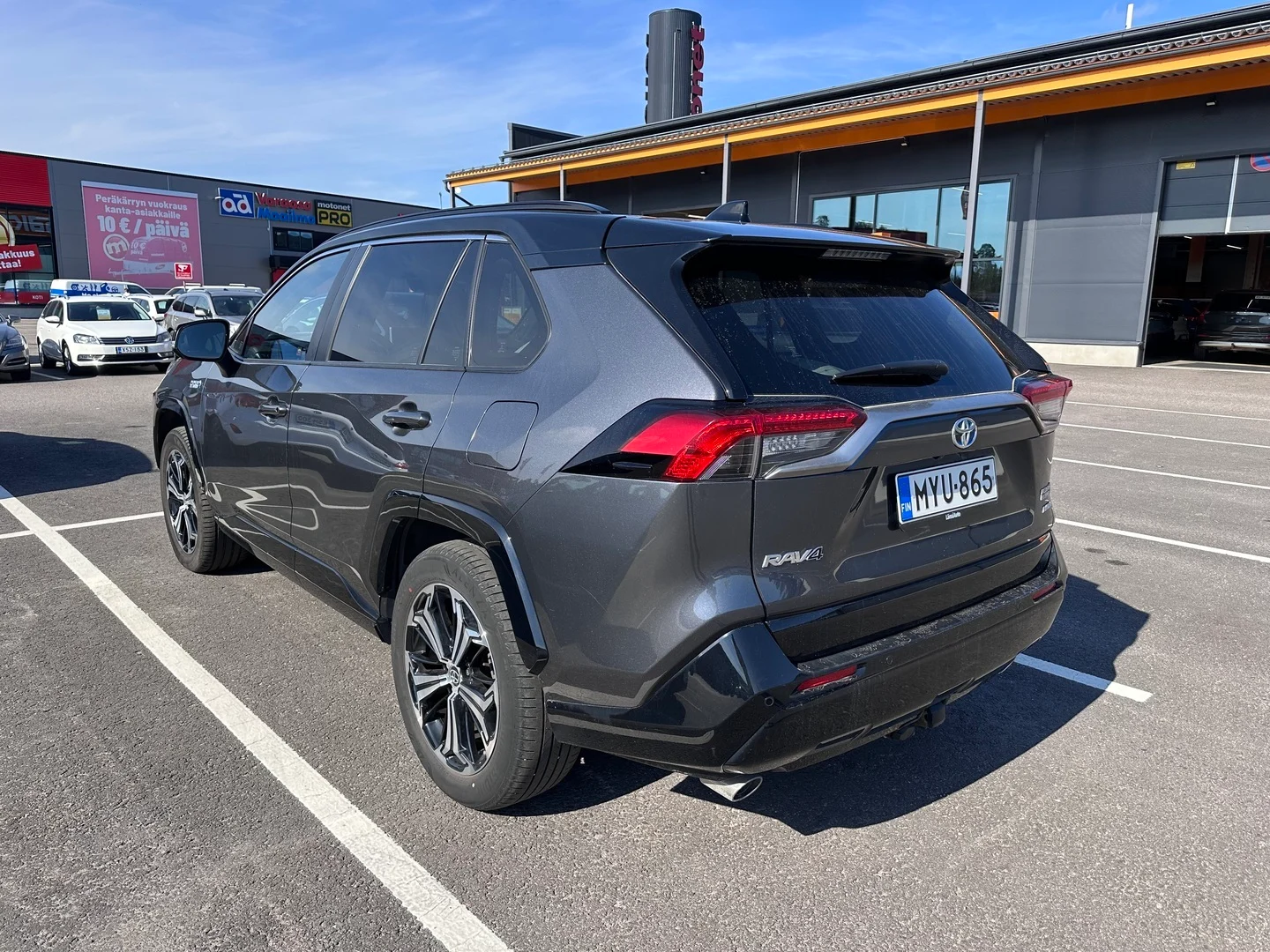 Car Image - 7dfwP9SYddKUJF45pEkjzB