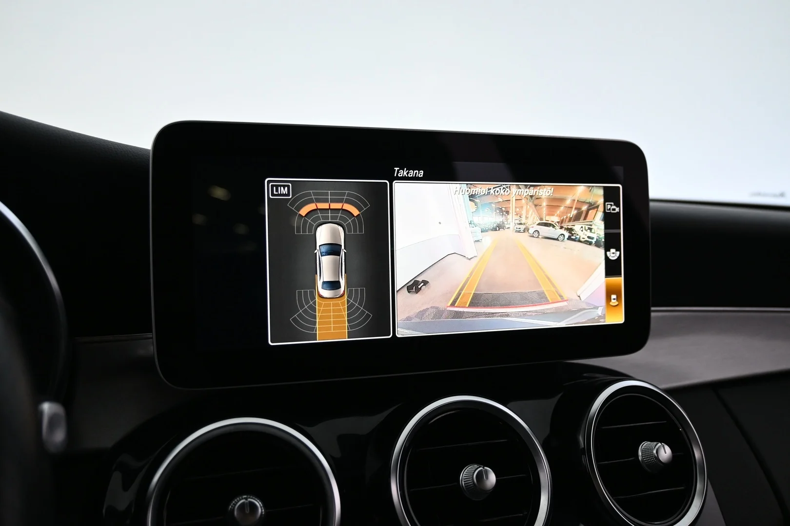 Car Image - Bq1fXrroIwiYVLooQUcrj