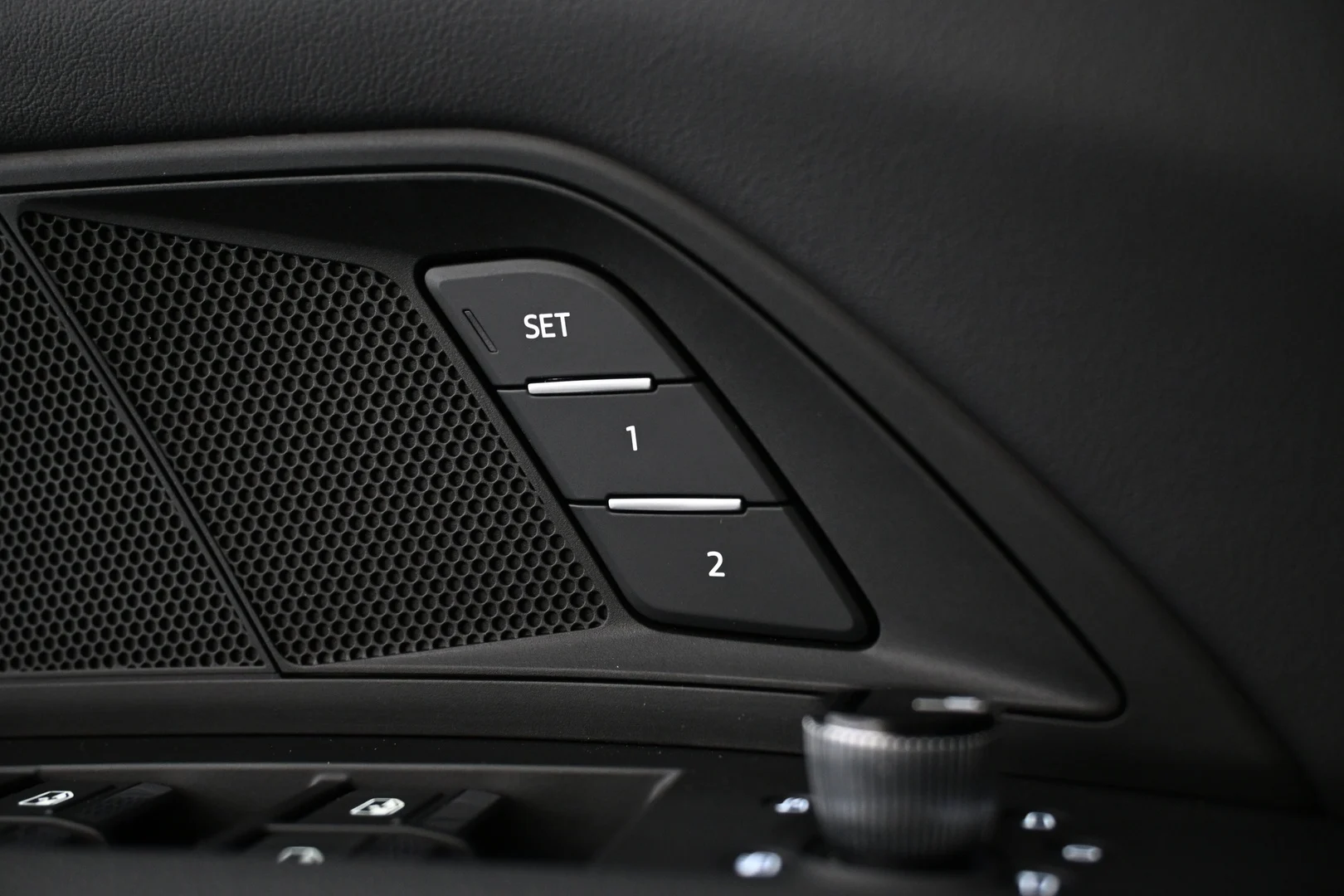 Car Image - 35voUsNw94jJ6GewQT8Nq2