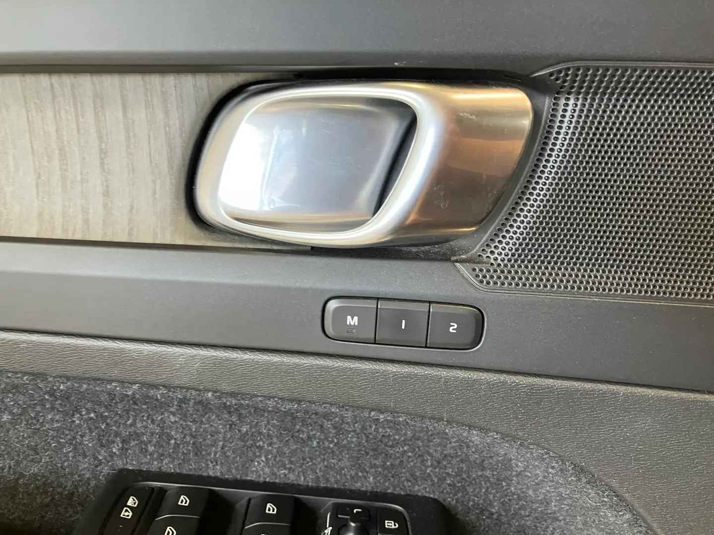 Car Image - 44dFLEKnCna4eVCMq0Nfmu