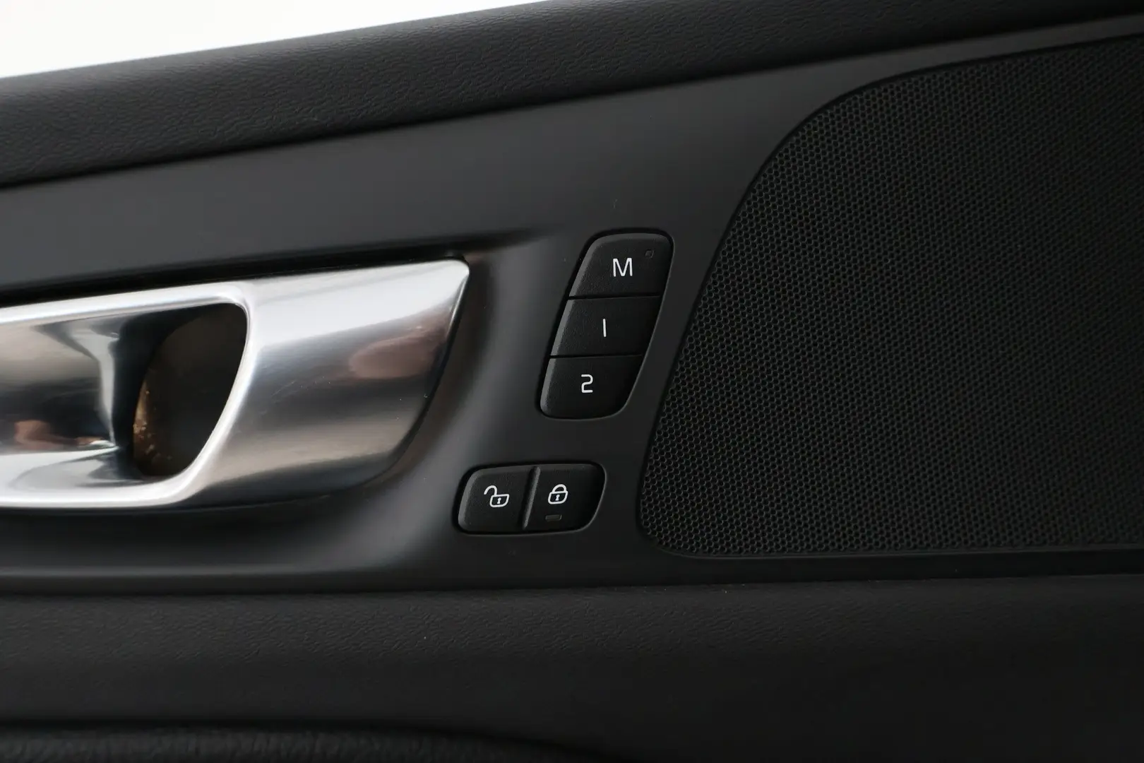Car Image - 7LA0b1P9LTHyRHp7lqqipq