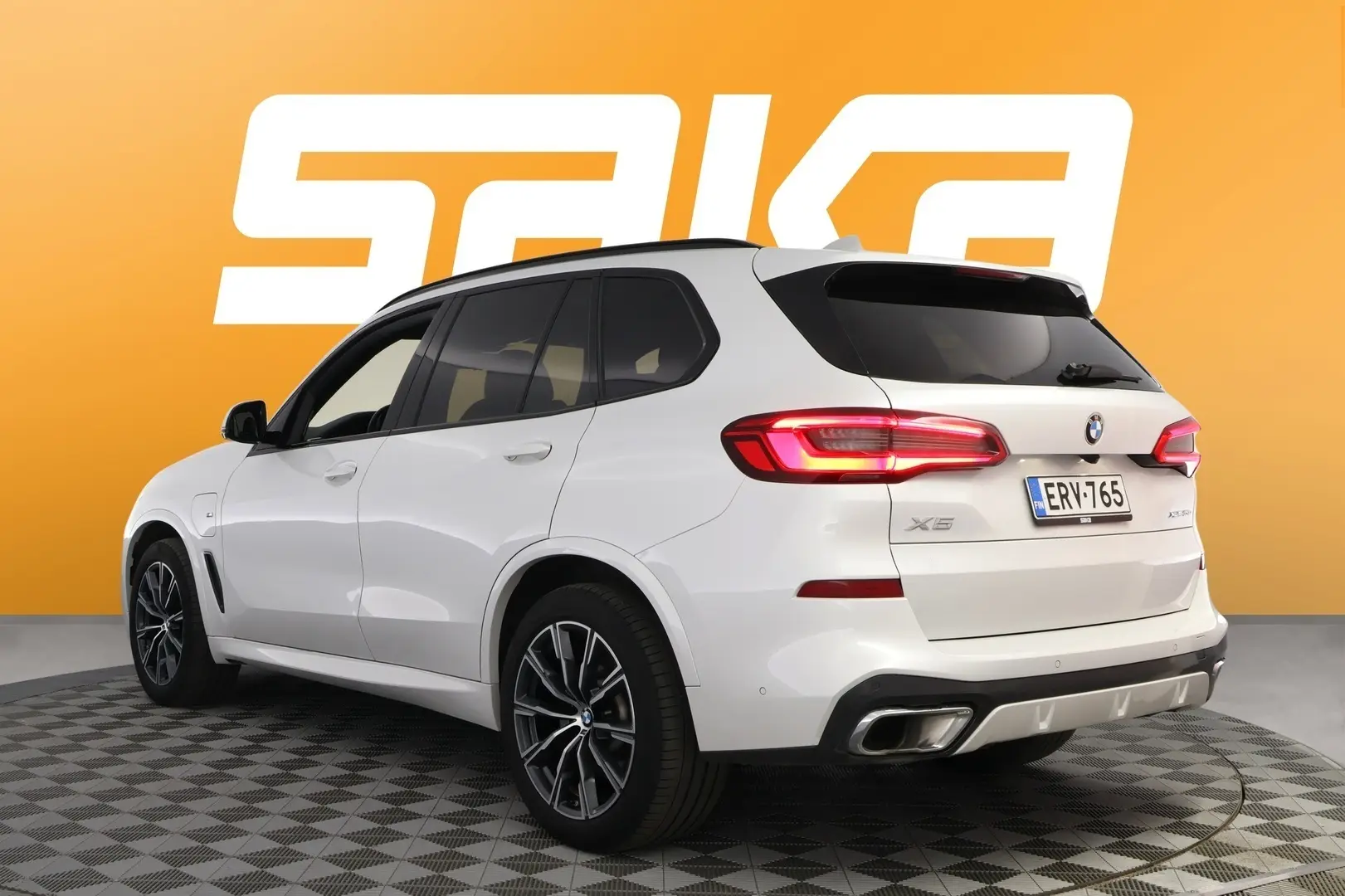 Car Image - Sv62XHijIJm7wCdT6iU6F