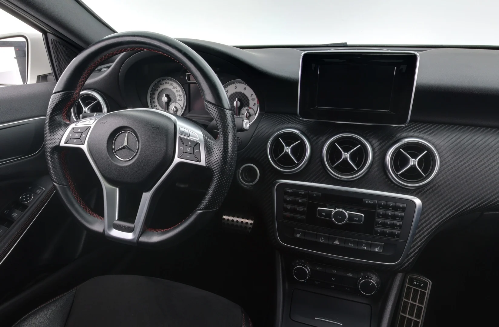 Car Image - CdHWxLMcfTzgBgPoOFqo9