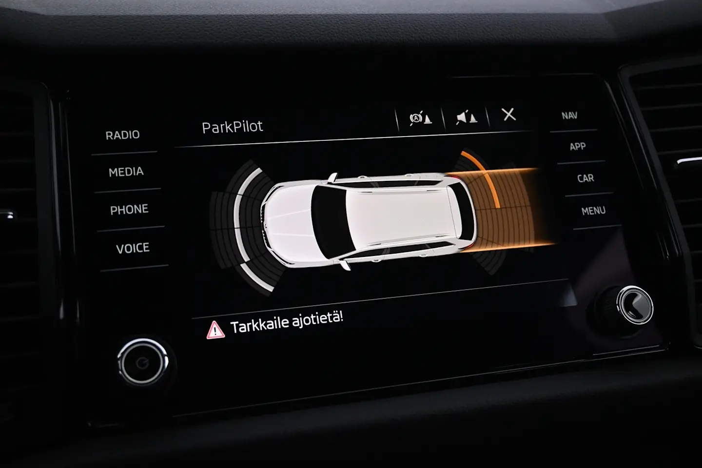 Car Image - 4kWf4DLbzT6Cdh8F7LGxhS