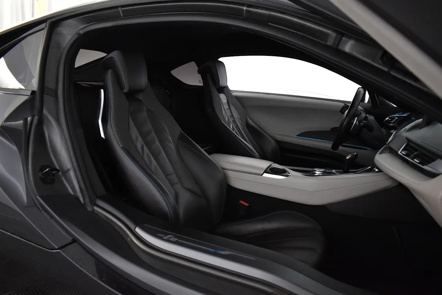 Car Image - 1TeLBy6DsI19GpBxOMqkmX