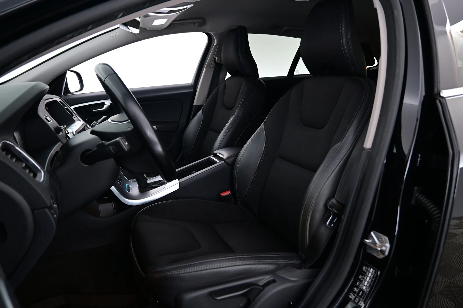 Car Image - 3ykHvY5HRhOkiptwQJZBFH