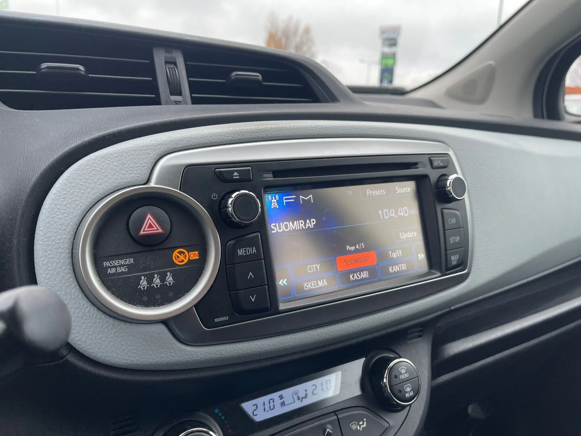 Car Image - 8221N0qHfjq8zy1fjQPtu