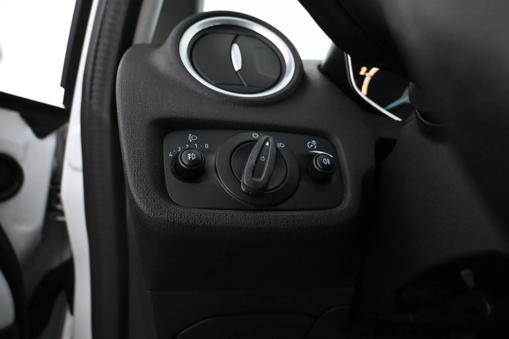 Car Image - 6hZu1fHt3KddHqrdcbBy2k