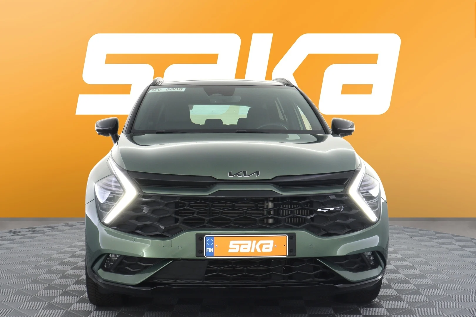 Car Image - 1bntEeaDl5xSw17Z2jUWD4