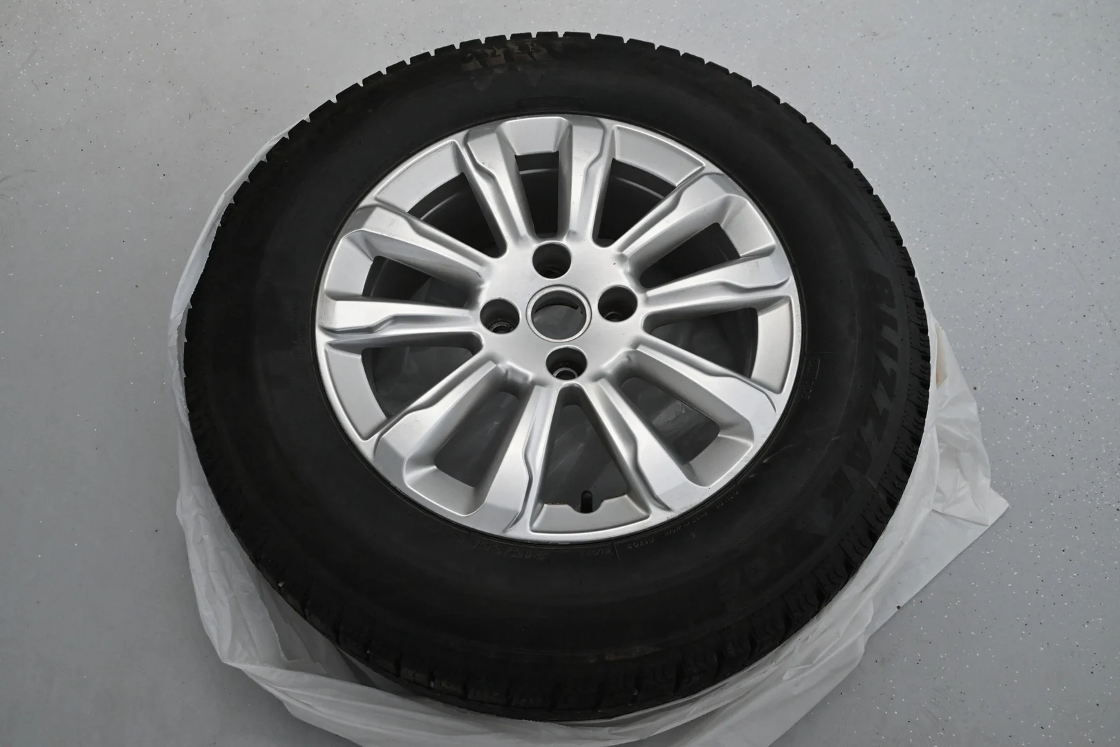 Car Image - MQAMostBLpmD1yynrSyfX