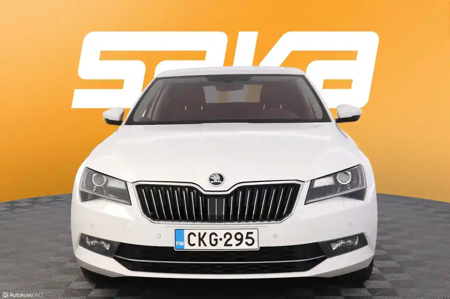 Car Image - Y8fldEjNj3dqZ7ToSERkc