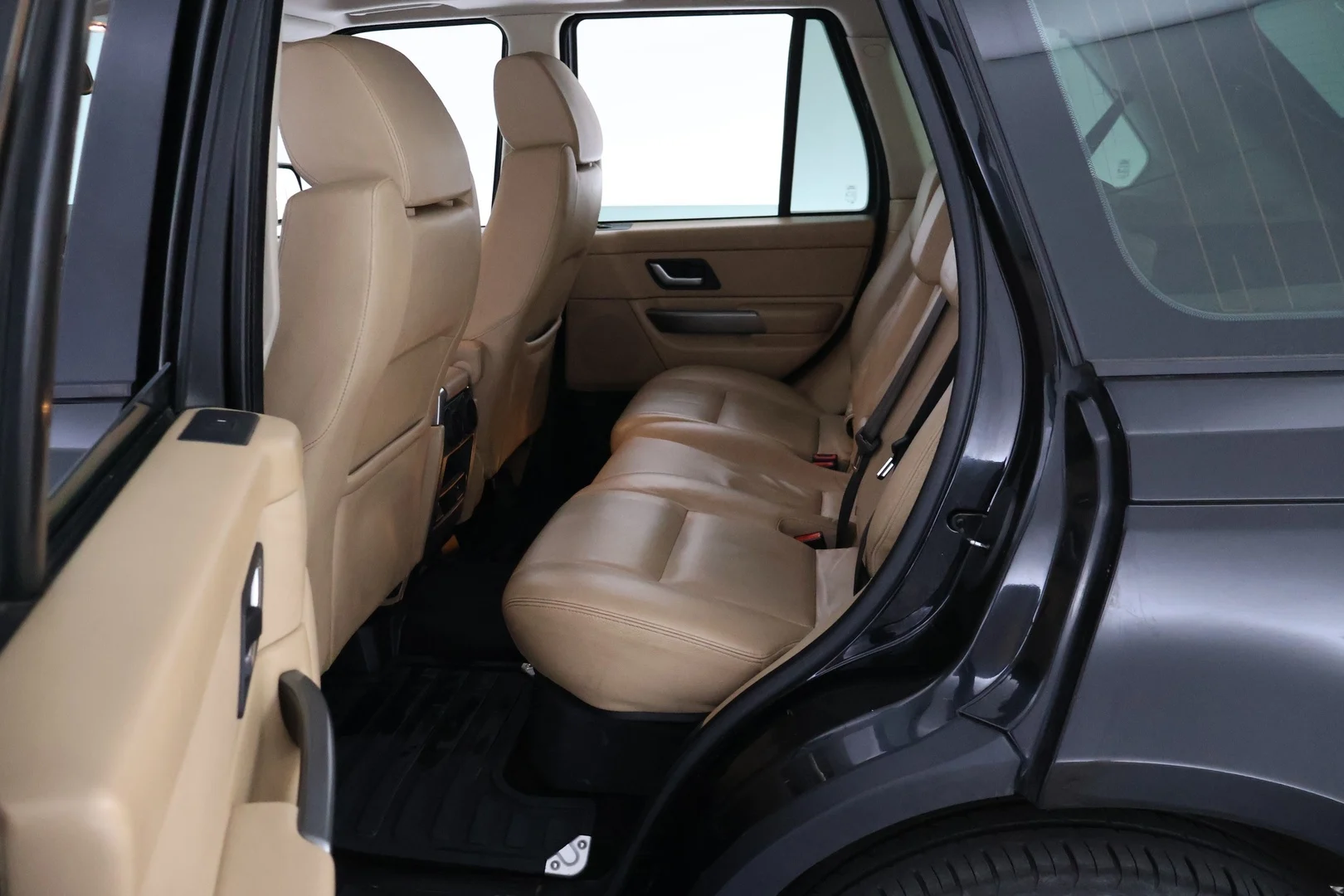Car Image - 3hCf2dVL95pA97ZAht5sRL