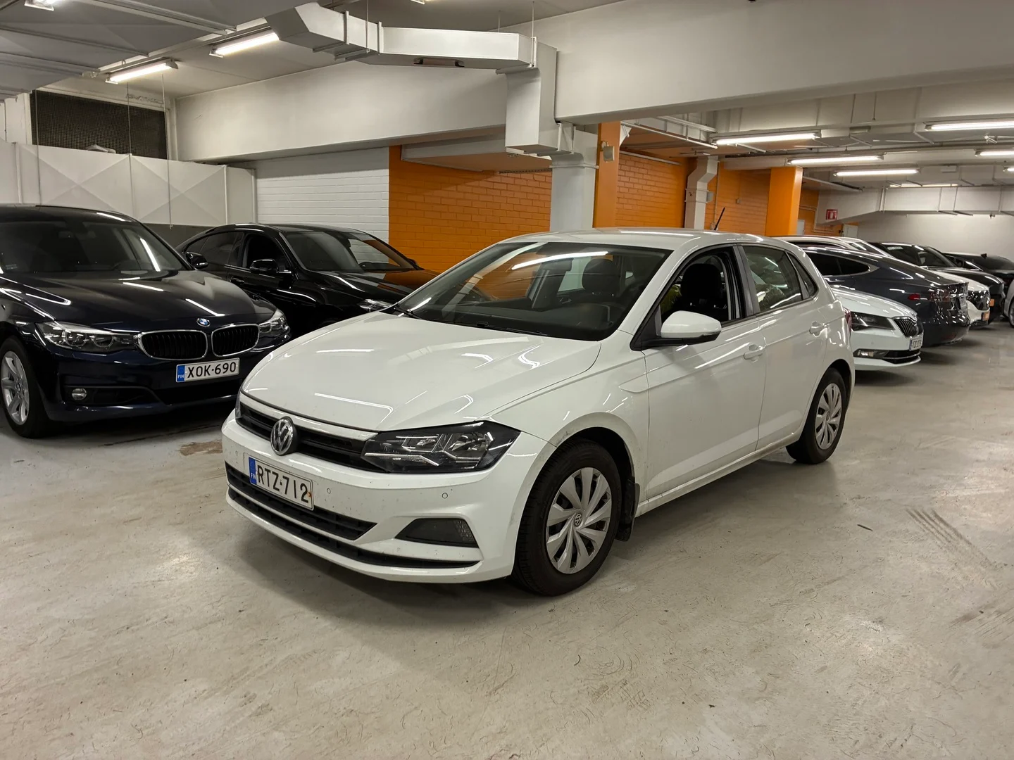 Car Image - qoS1NZfzvaAjpClvE1DvW