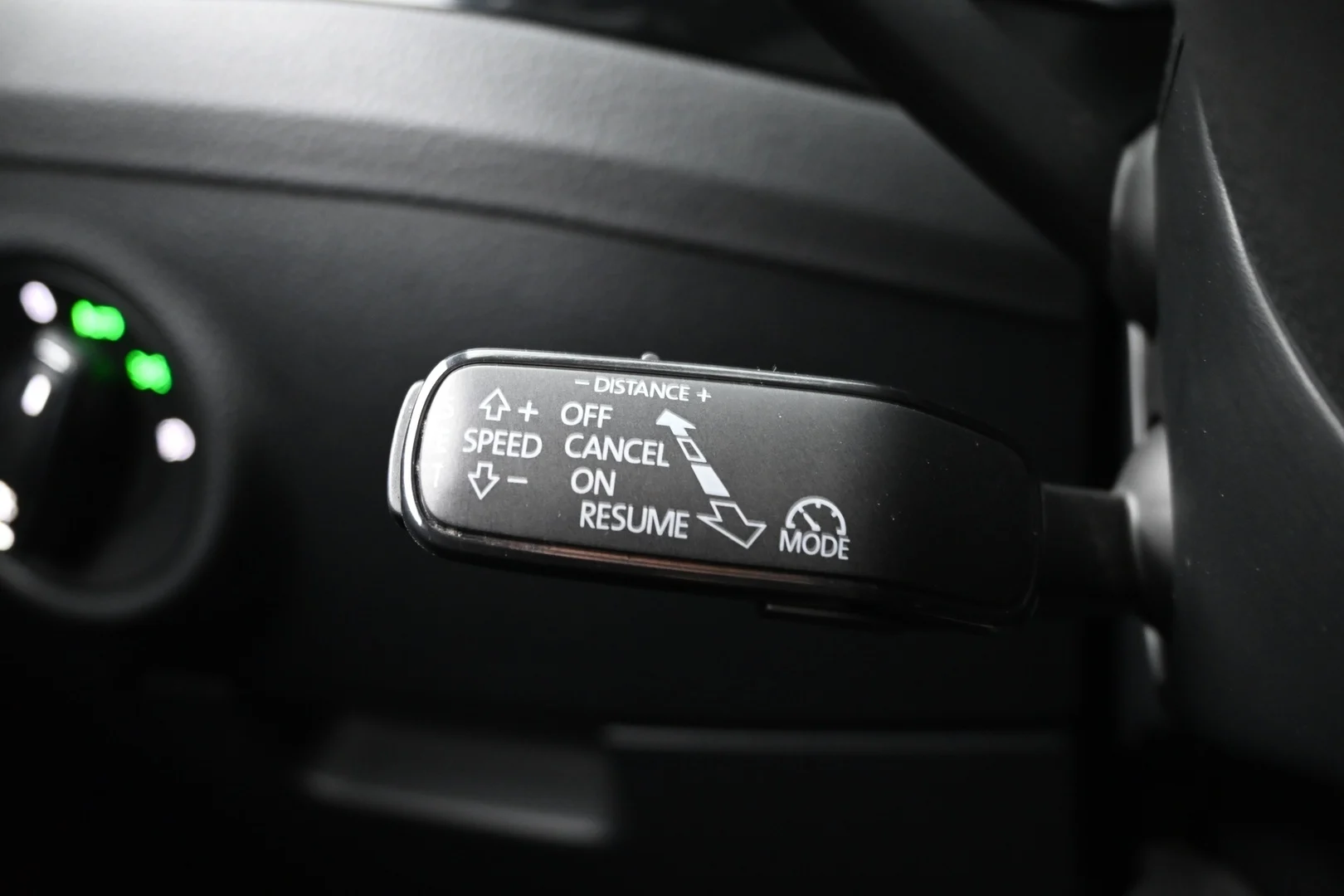 Car Image - 4DorlQxI2cwCwQVoO3kkqx