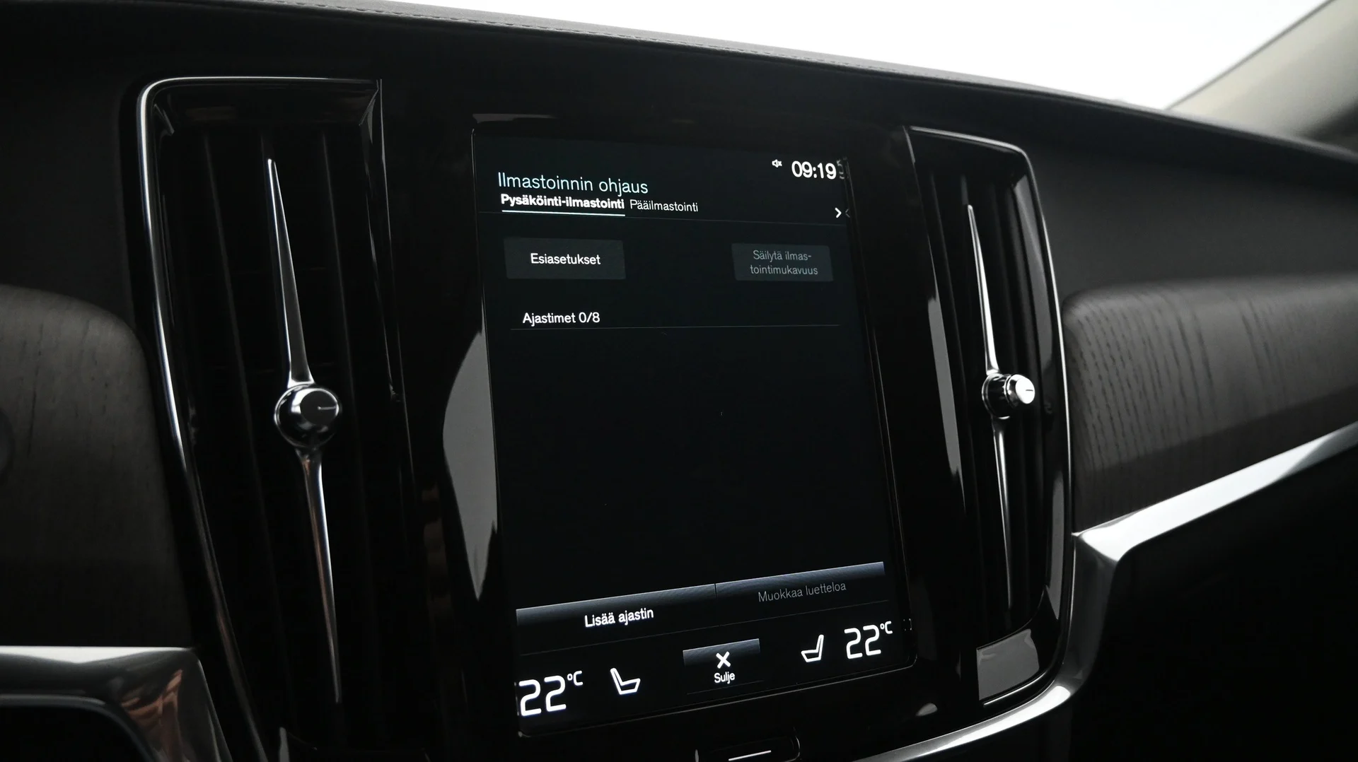 Car Image - 6NLX5z41E88iJqrnKELbK7