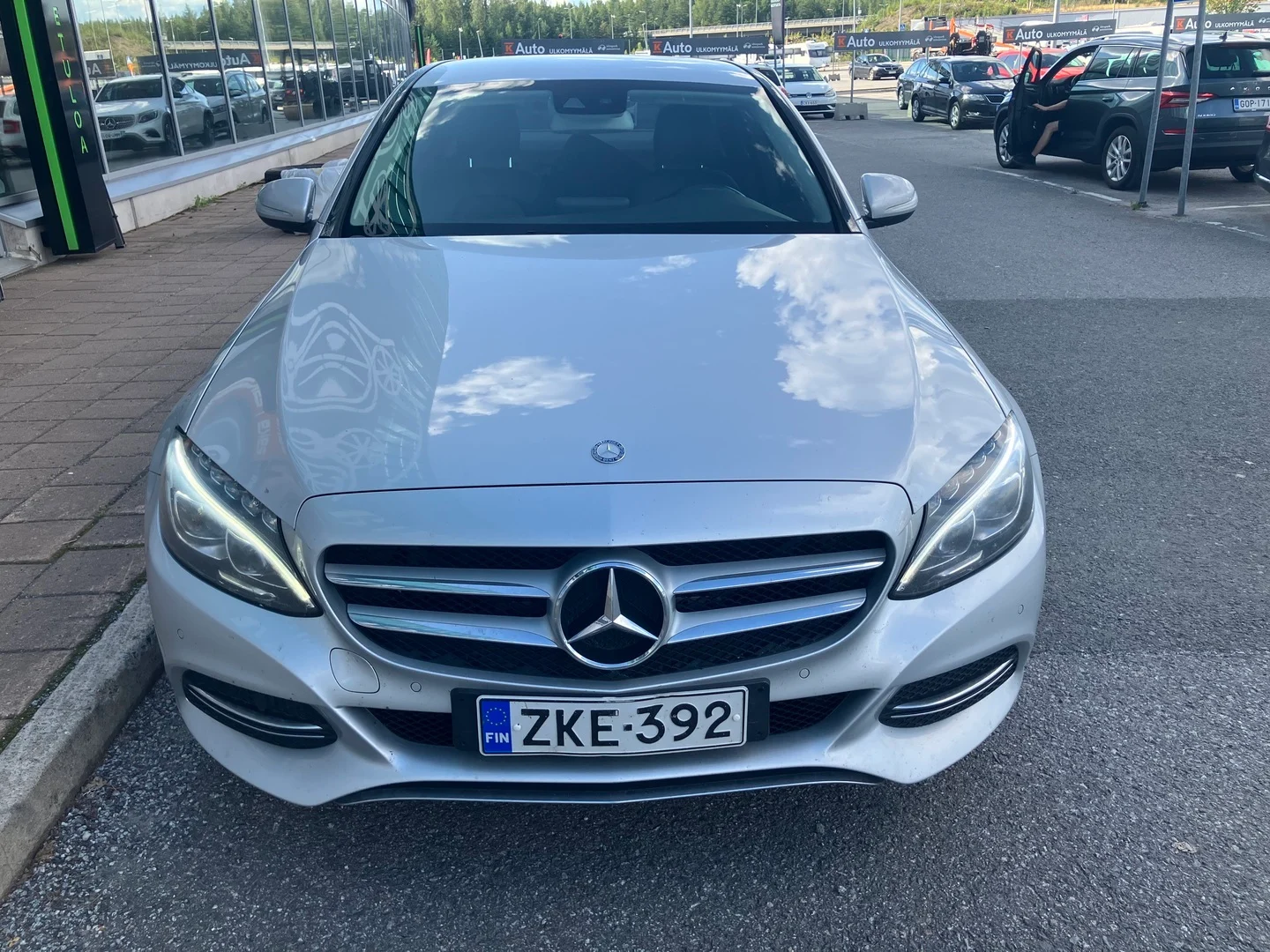 Car Image - 6gzZShCxRx6GvysKrK4c0z