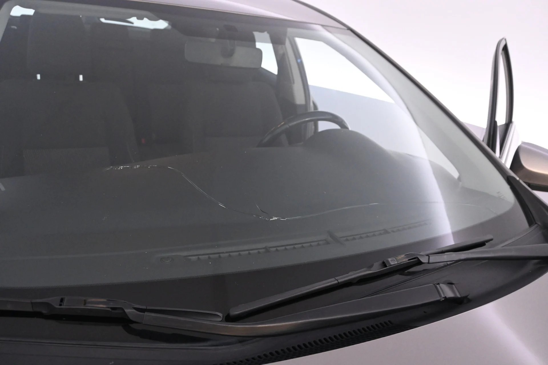 Car Image - Plq1VAdoTmQF0NQ8HYAeH