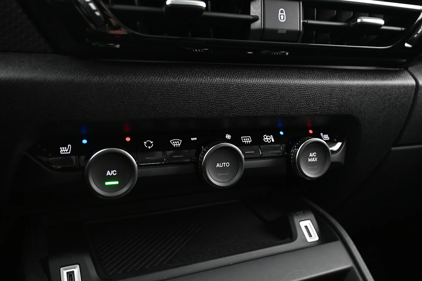 Car Image - 3olIPgj792PQOr6AdHpHBz