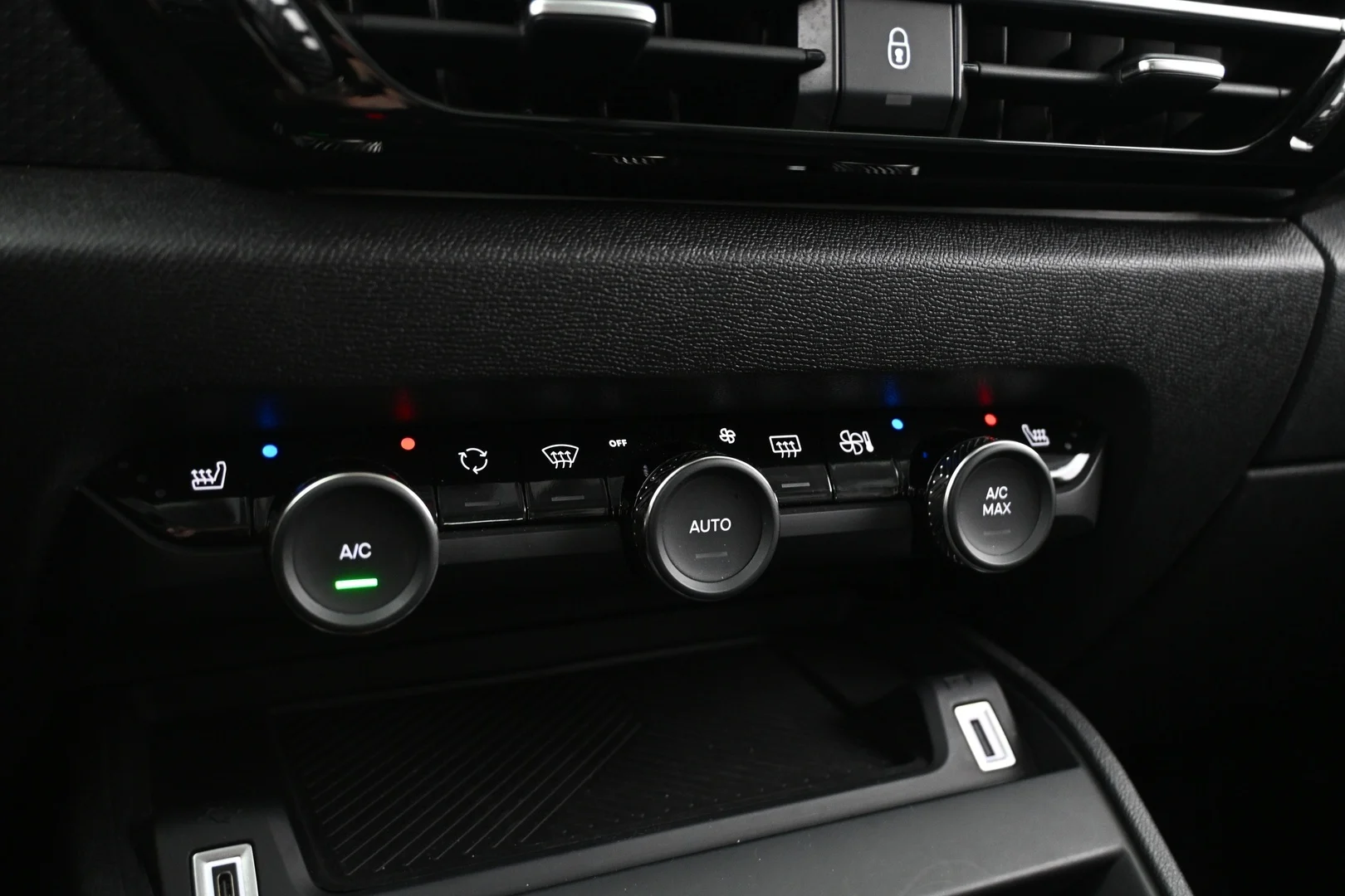Car Image - 3olIPgj792PQOr6AdHpHBz