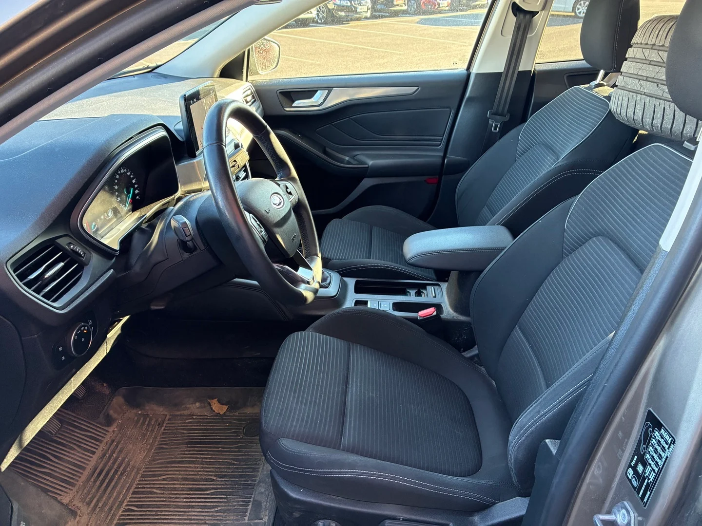 Car Image - 5lwYpIQTAcEJjC8siRmJFp