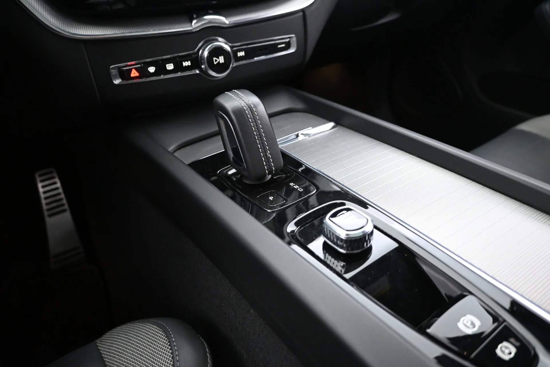 Car Image - 4LNRrA6vgtepW90o9H7vlx
