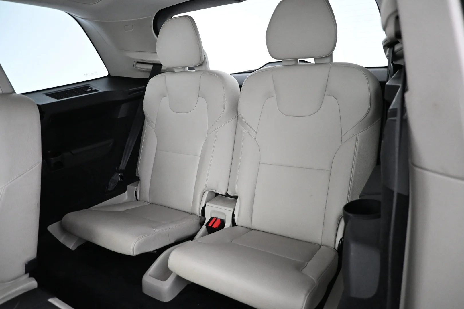 Car Image - 42MOx87zFAZFzofnKQYz5i