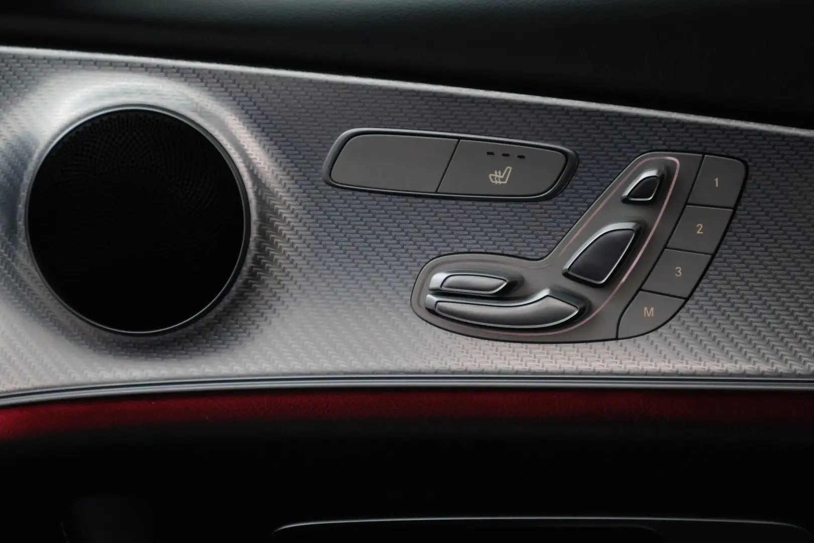 Car Image - 5BMAkzcYoec3y307NCVkXt