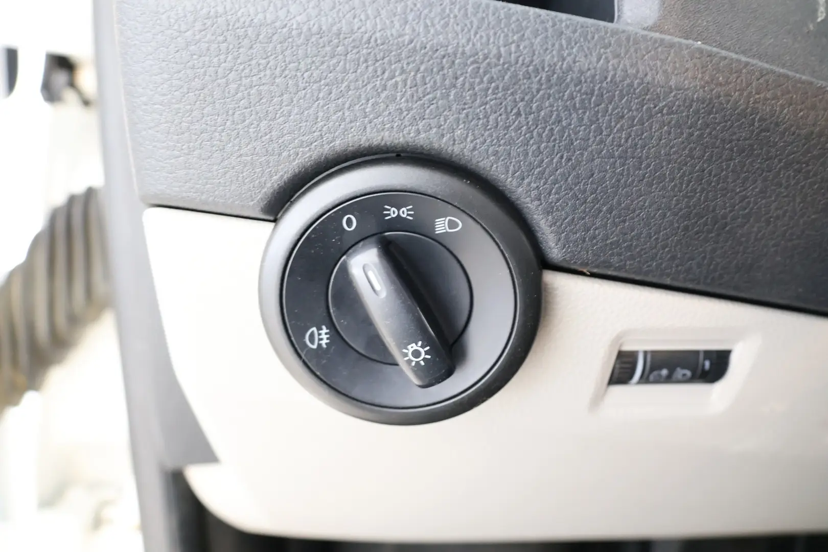 Car Image - 7eZatLvq9FfYVIBf6RQbZ5