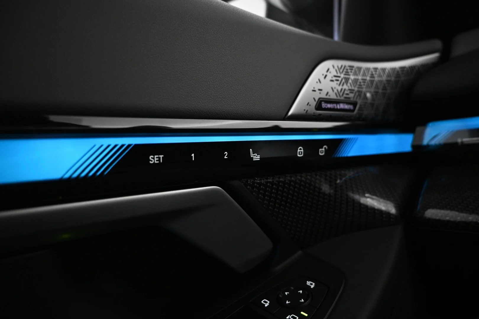 Car Image - 7EE1a73KTllCDlf3cYFNGQ