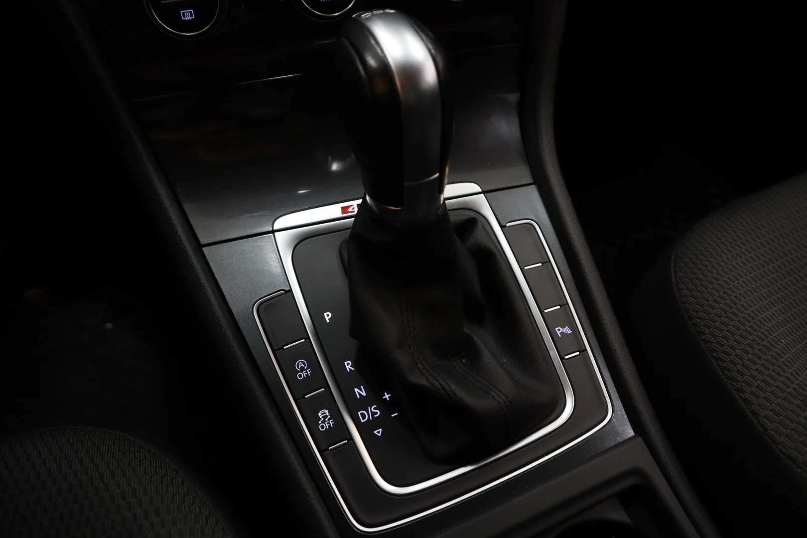 Car Image - 4Tvu7Xsk1TBDQnAc6LTXm4