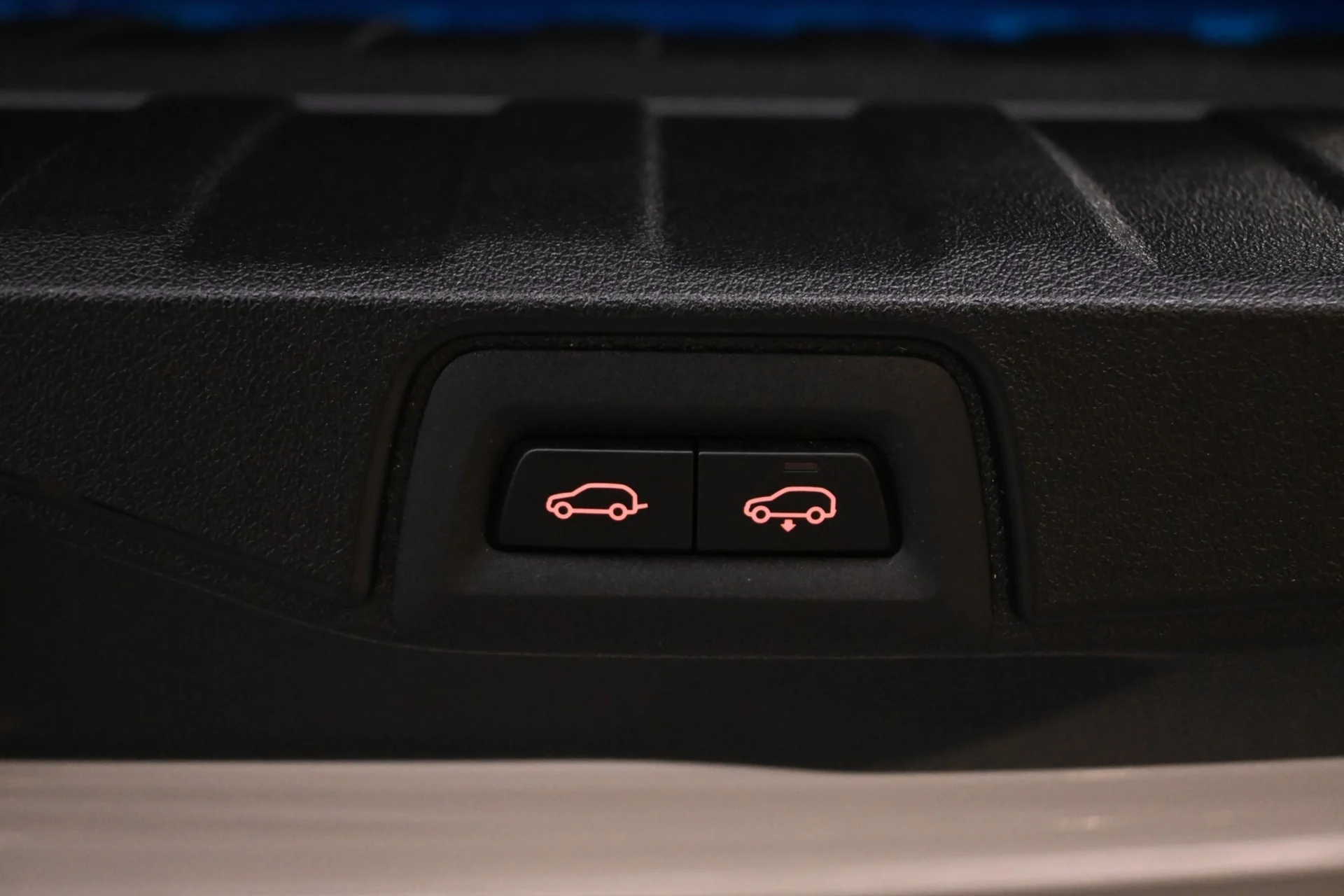 Car Image - 7kx3i8ShsB2eN0p20tPnHg