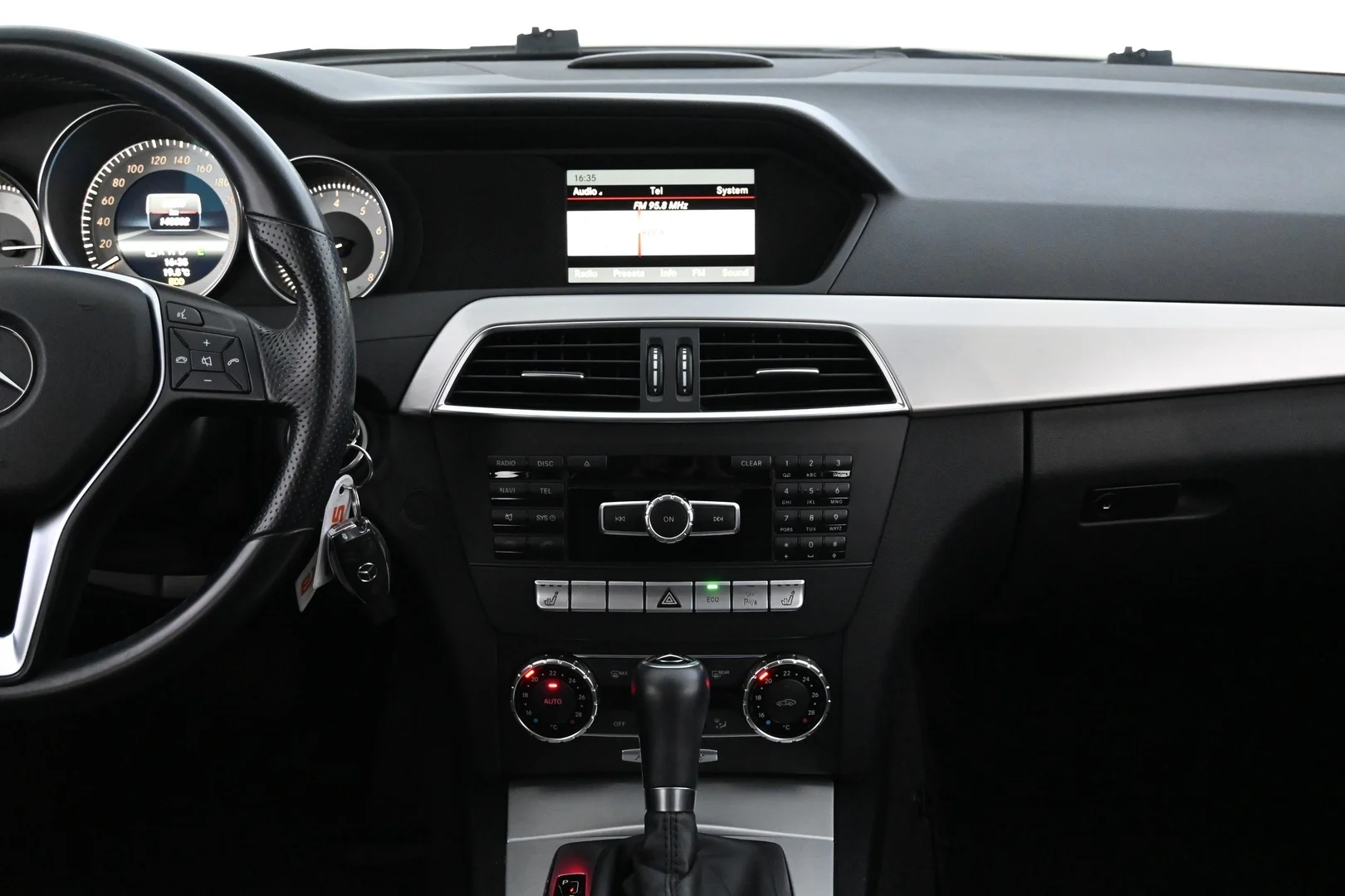 Car Image - 67QPSRZQPLyZaoZXsnsQJL