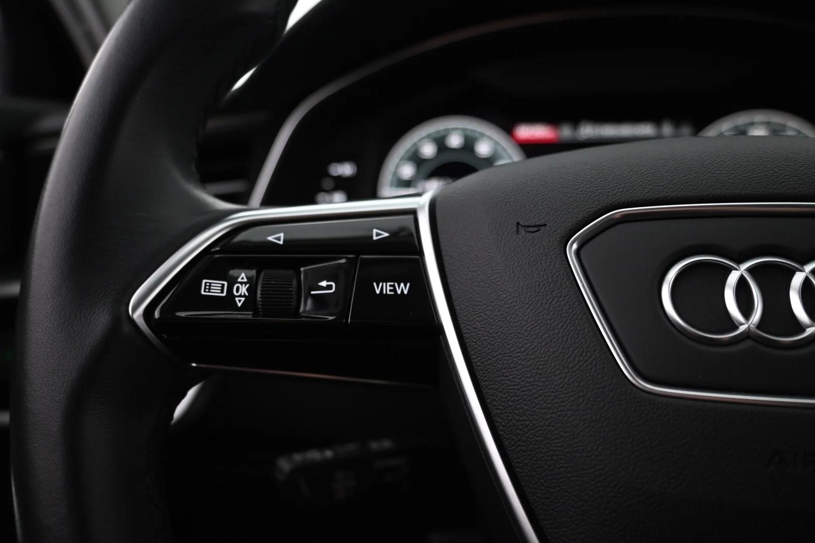 Car Image - 4TVGClKVJdrNRs4joIWB3j