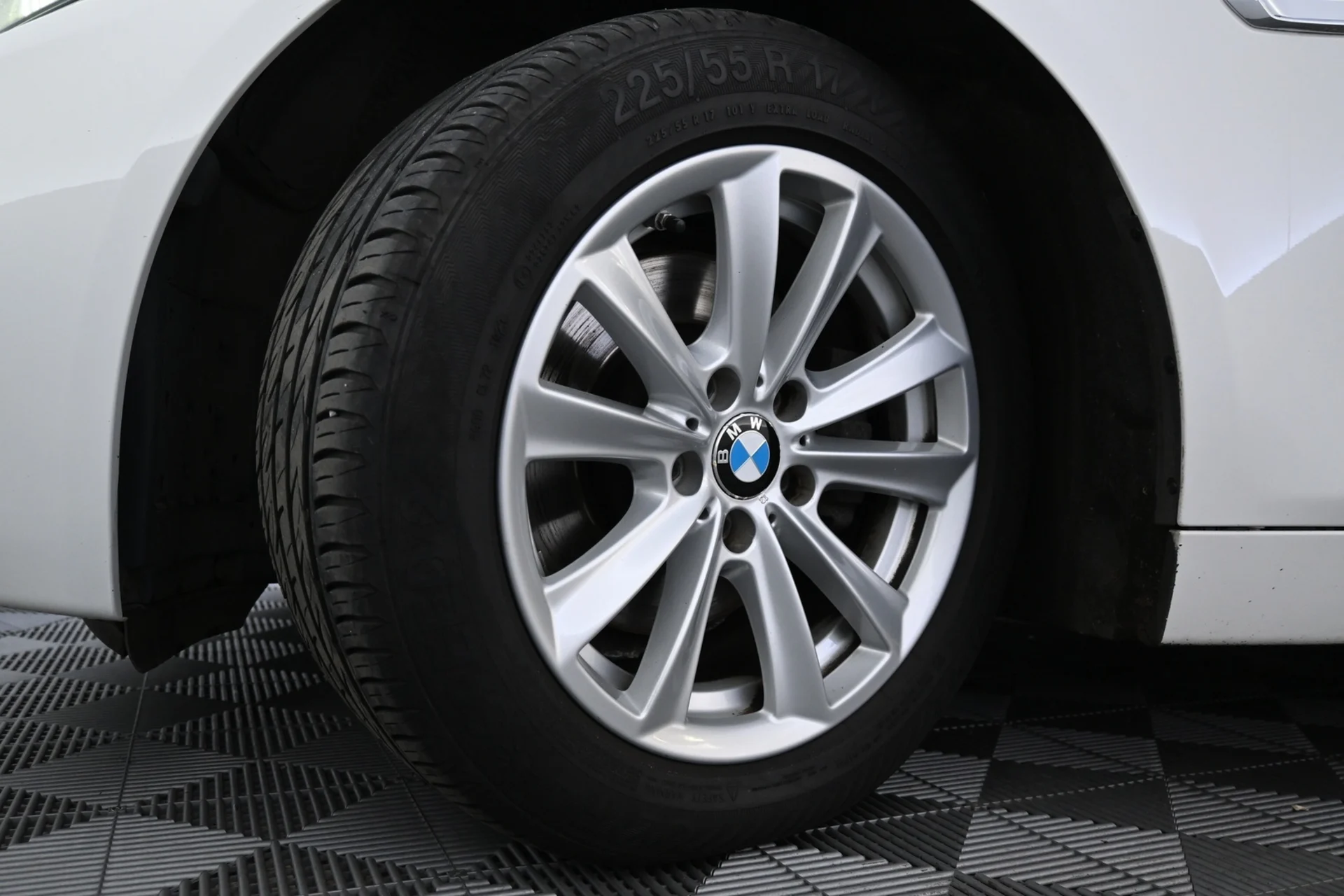 Car Image - 6yfAw8vsA6yStCzSwlIKSZ