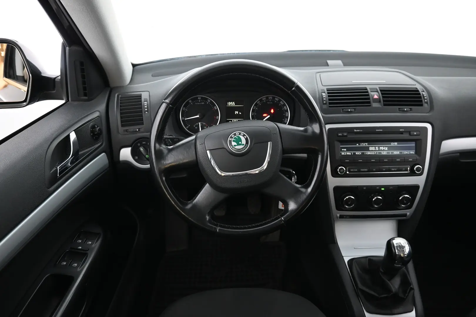 Car Image - 2cEgaUPCruh46155usxcNV