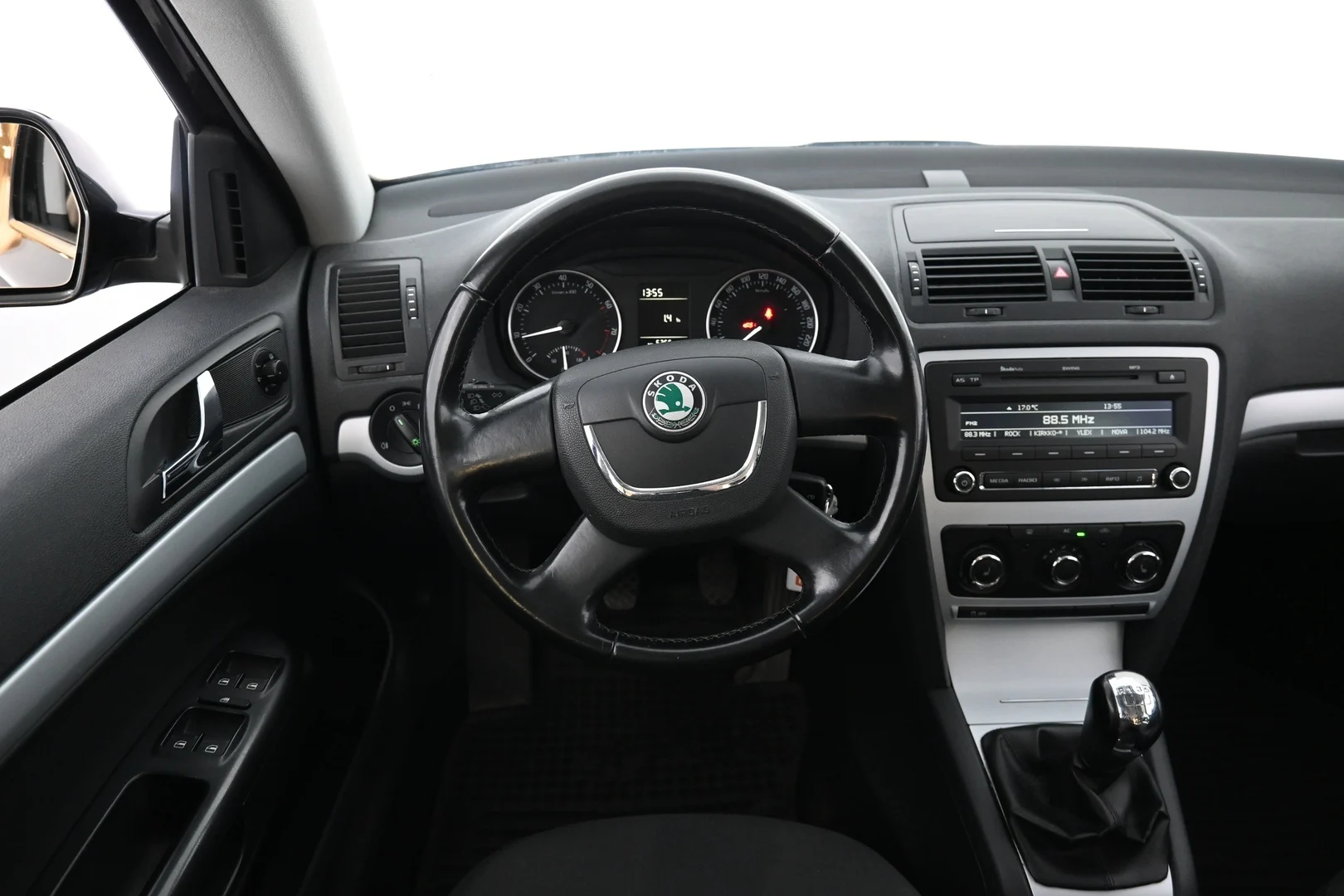 Car Image - 2cEgaUPCruh46155usxcNV