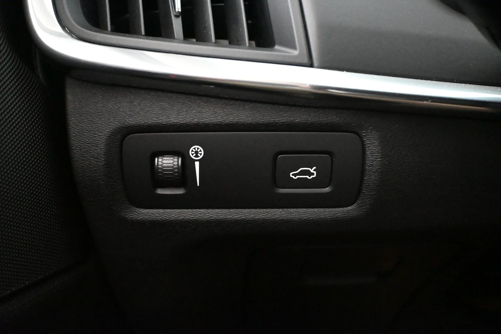 Car Image - 2KA6xrBdKg0Xnuvqm0AMhf