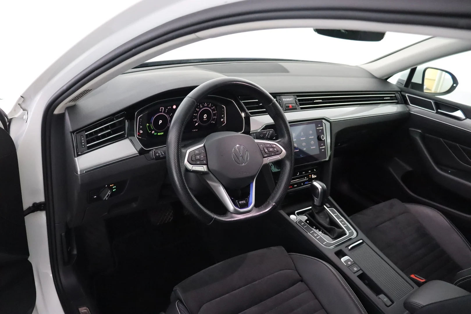Car Image - 2JPth3mWRXEnrr40Q0z2rk