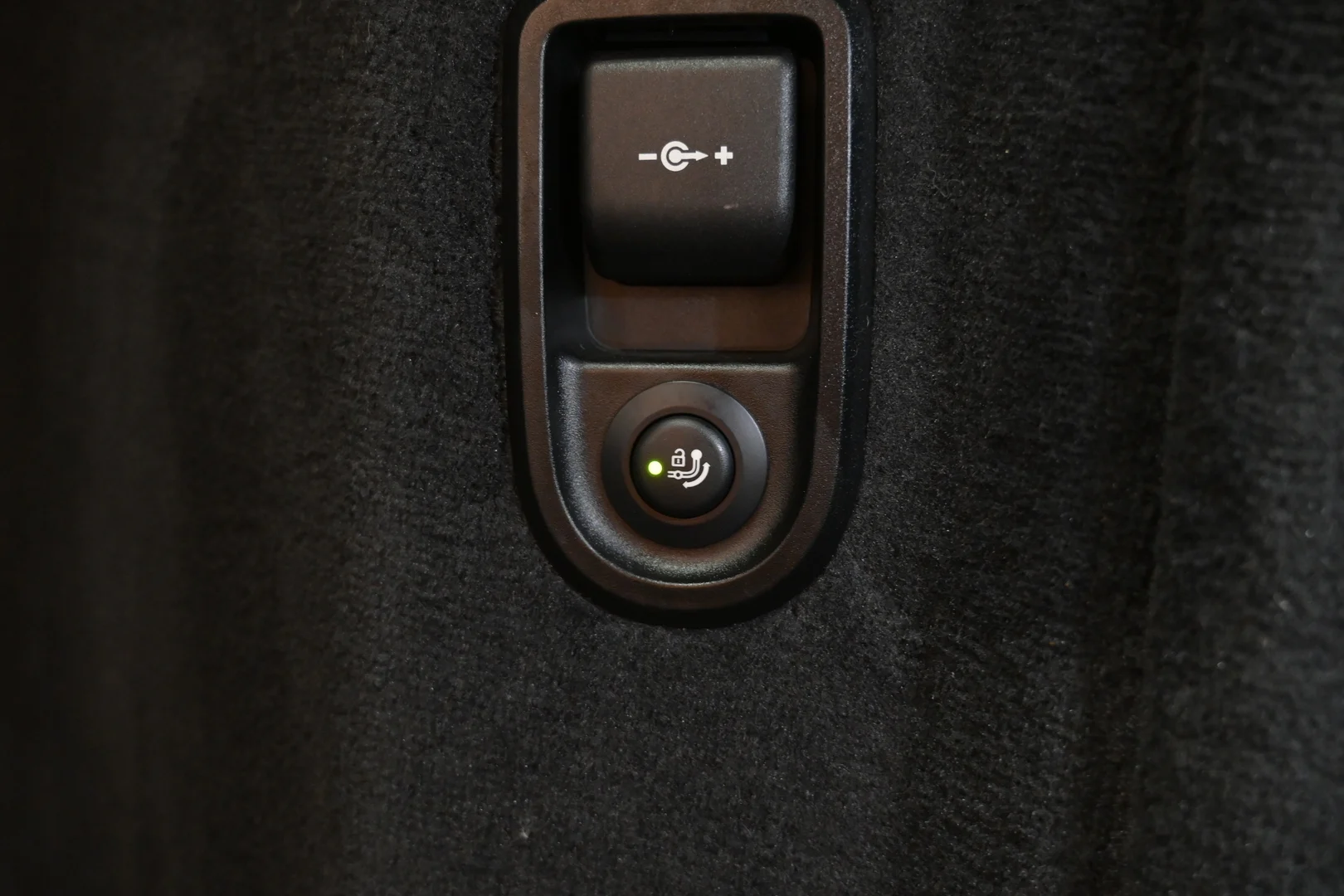 Car Image - 2pvAPFogXsZDI9NkGAfZKG