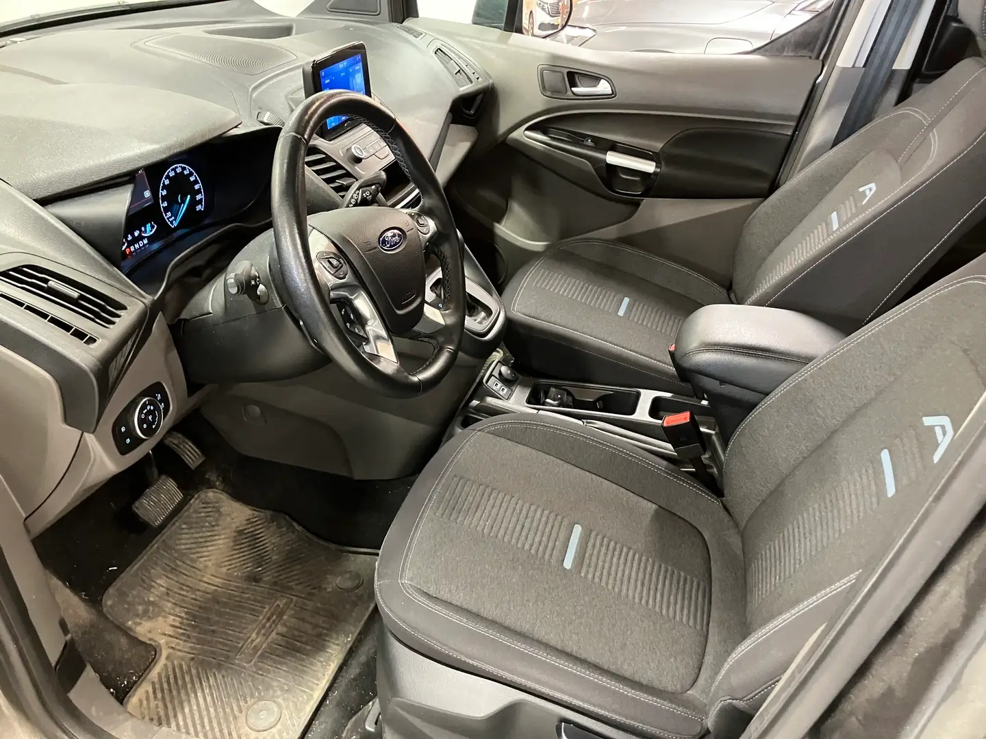 Car Image - 2E3n6sXqiBXlHFiGBiRdoO