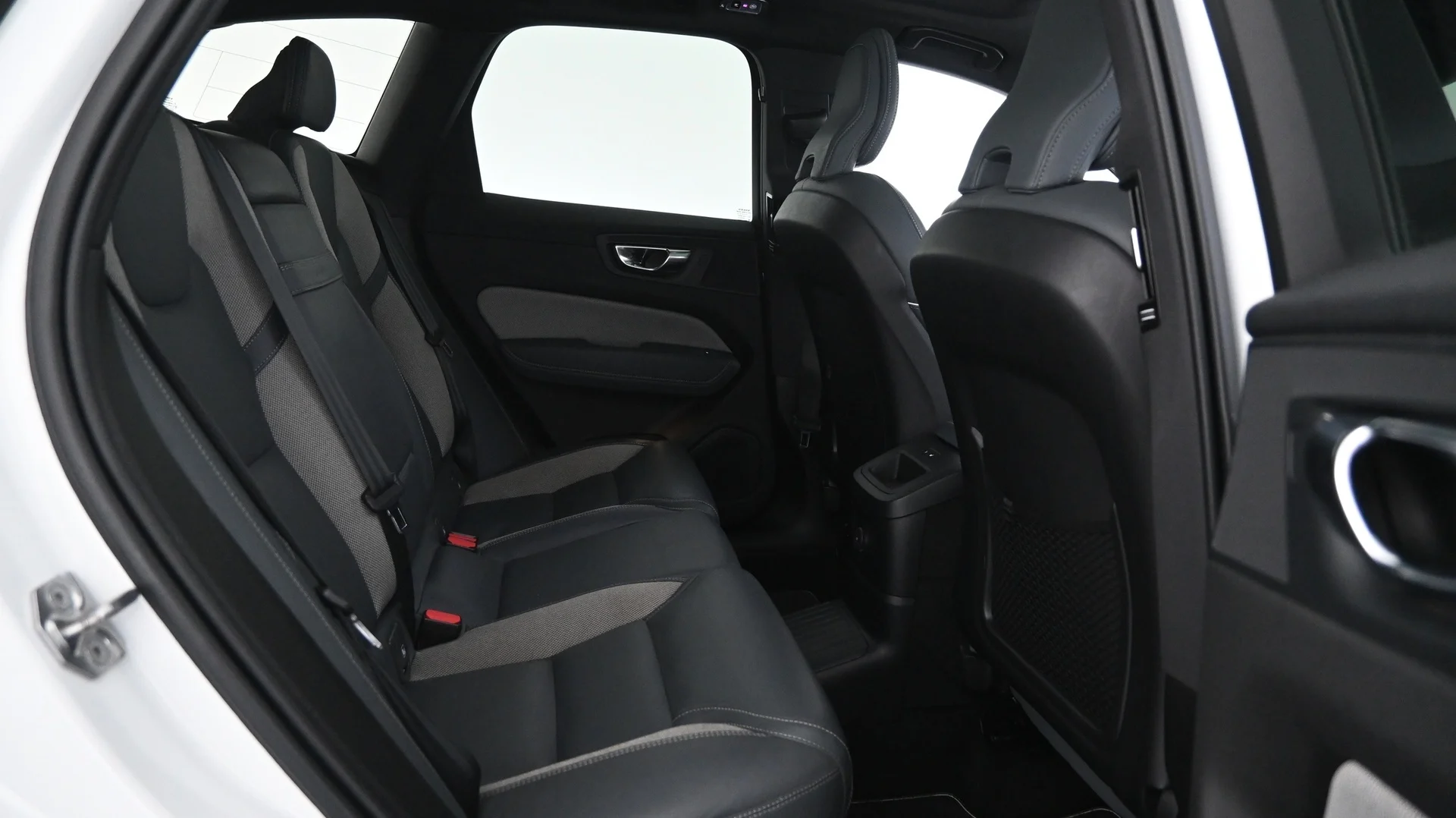 Car Image - 4PWldkT2jpYwb3dFEdUk6O
