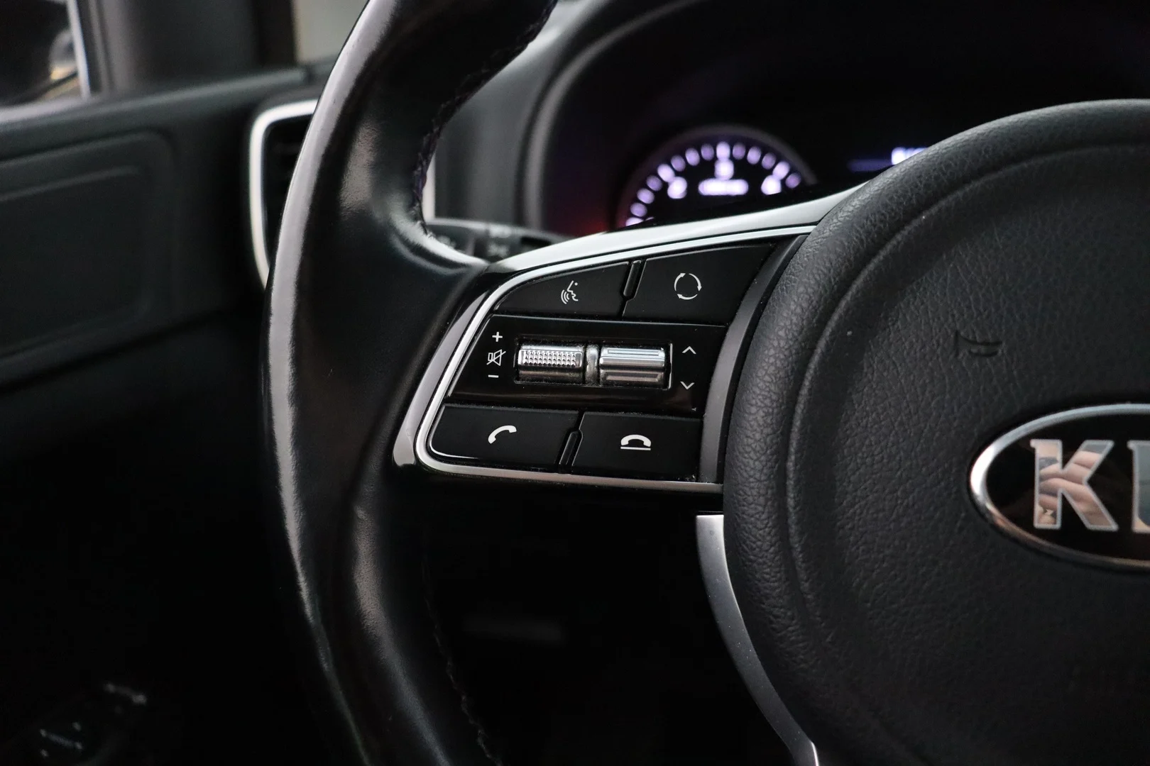 Car Image - 3B4Ao3YYsgmVAwK1XvDbdb