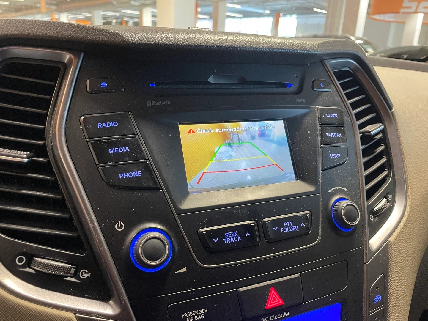 Car Image - 6v4qwP4yvHYENLs3DhmXGw